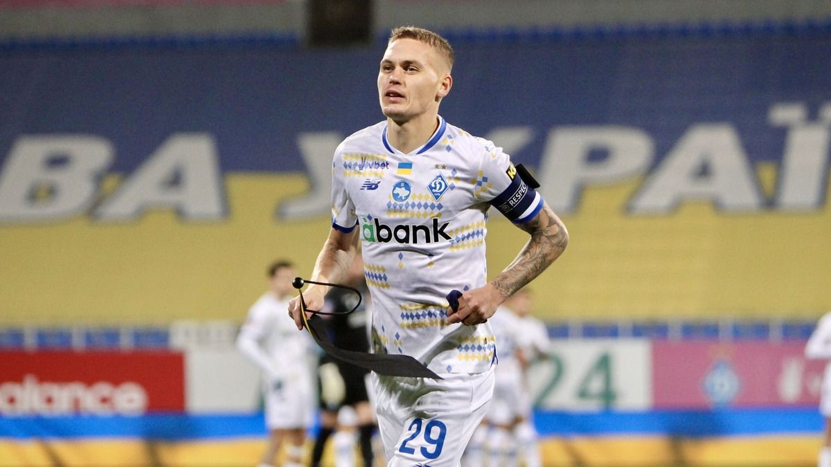 Виталий Буяльский подписал новый контракт с киевским Динамо - подробности сделки Виталий Буяльский подписал новый контракт с киевским Динамо - подробности сделки