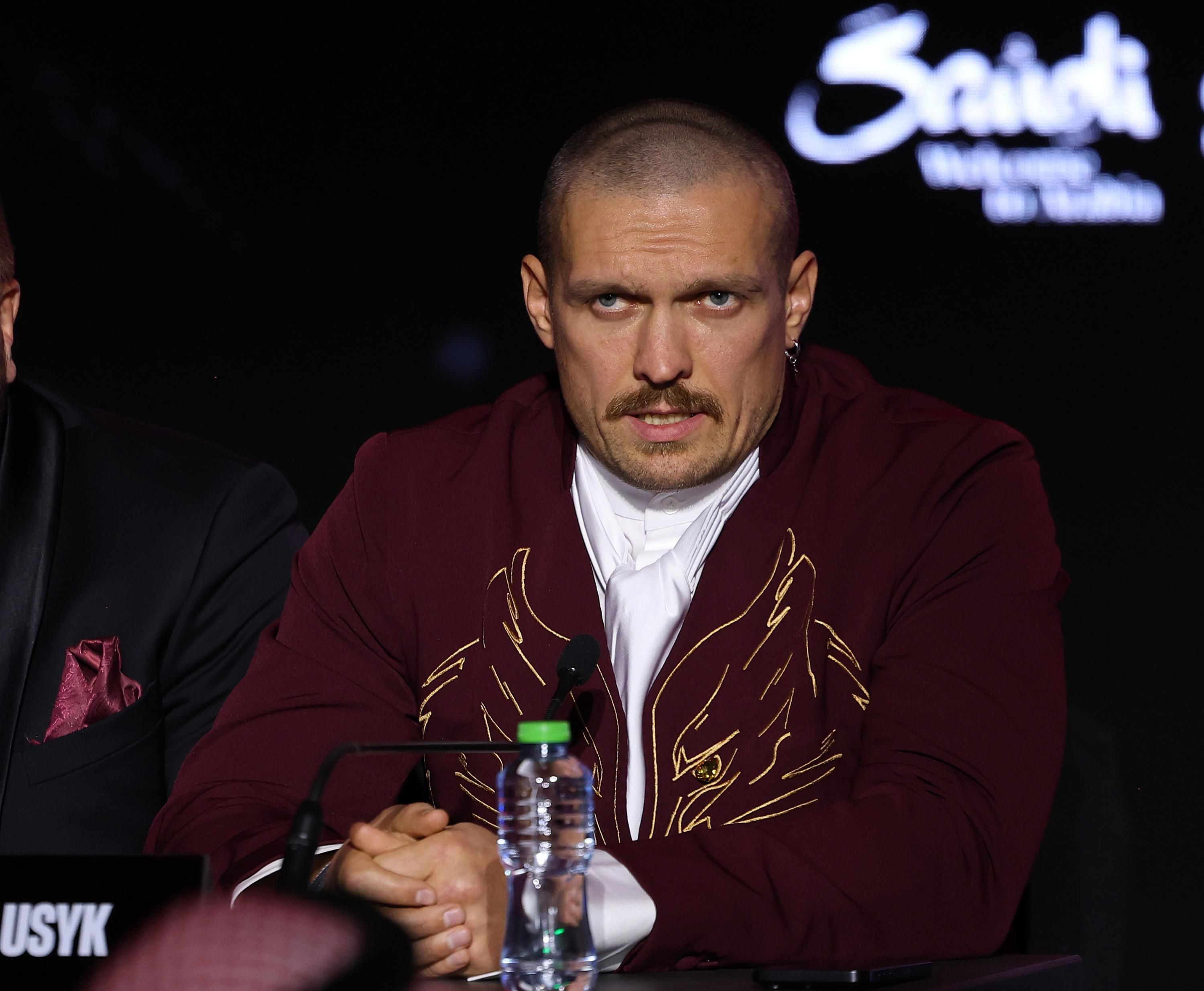 Усик може отримати машину