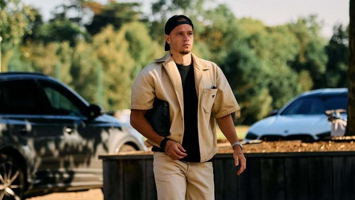 Мудрик придбав новий автомобіль - яка марка та скільки коштує - відео Мудрик придбав новий автомобіль - яка марка та скільки коштує - відео