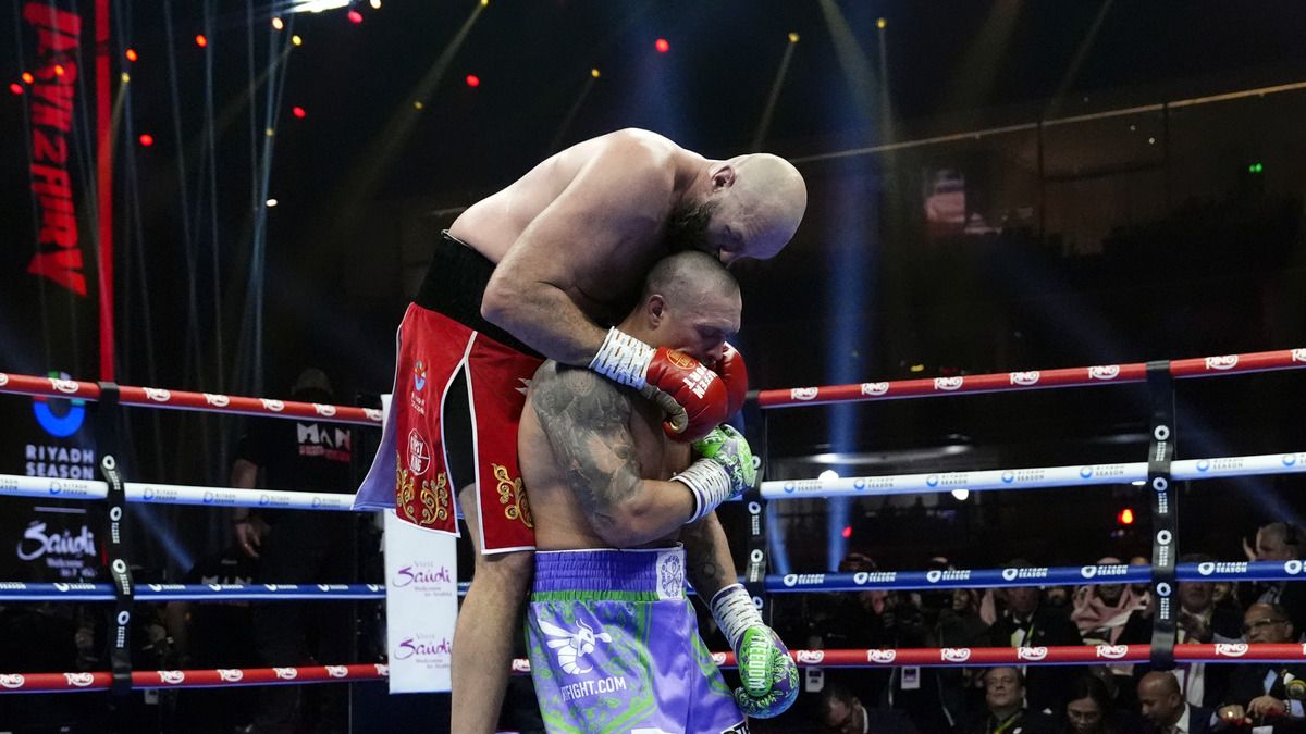 Олександр Усик розповів, коли запросить Тайсона Ф'юрі в Україну Олександр Усик розповів, коли запросить Тайсона Ф'юрі в Україну