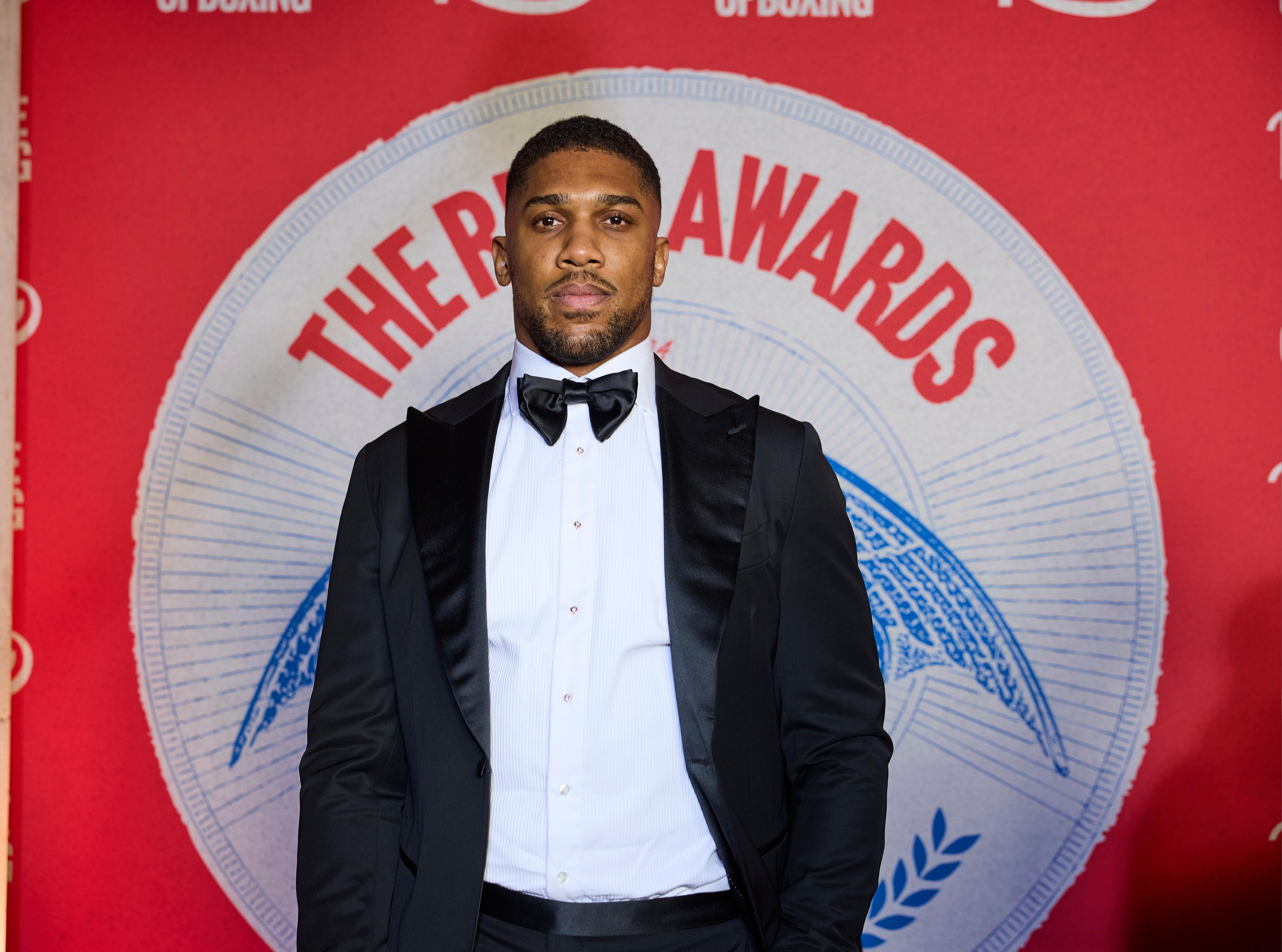 Ентоні Джошуа - британський боксер планує інвестувати у футбольний клуб Вотфорд Ентоні Джошуа - британський боксер планує інвестувати у футбольний клуб Вотфорд