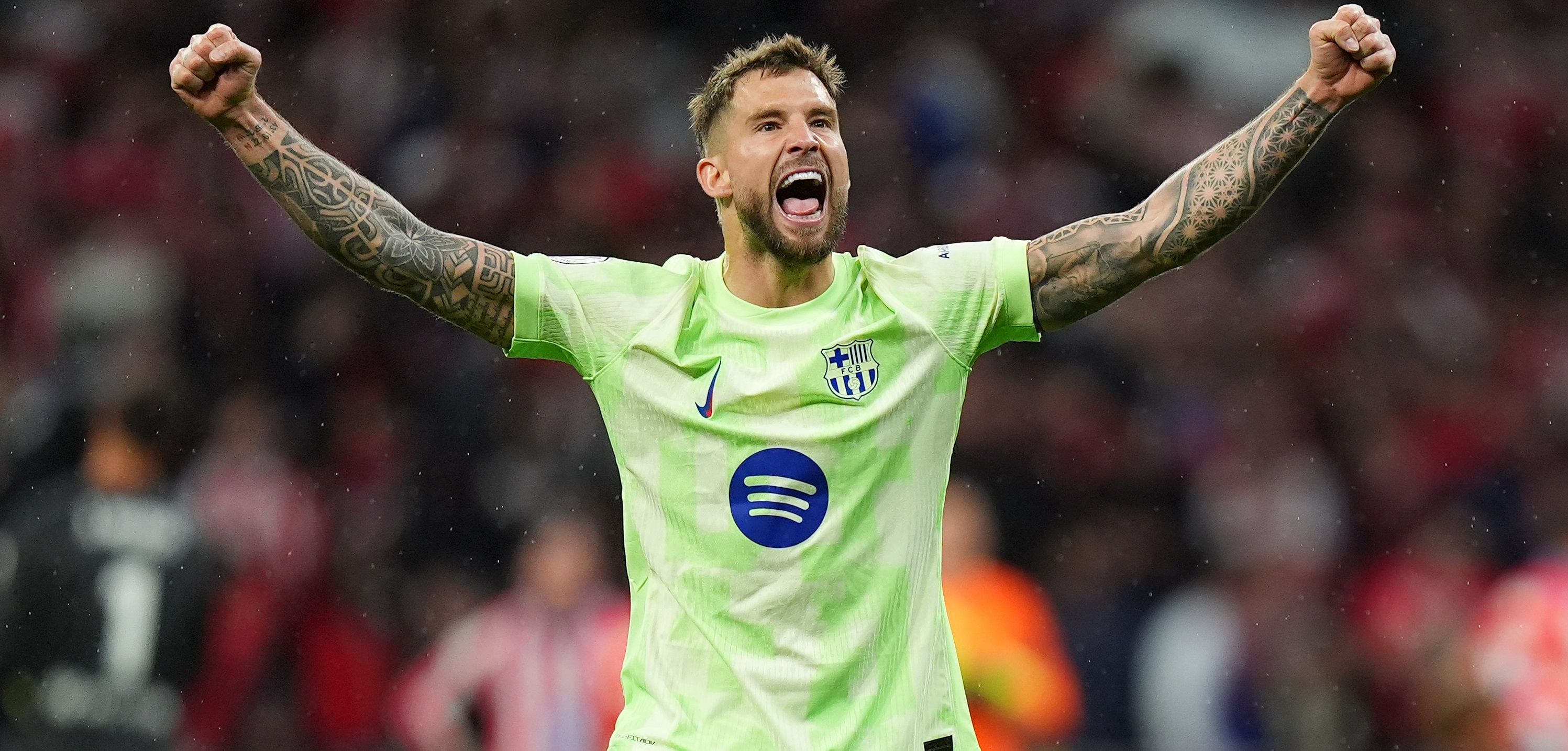 Іньїго Мартінес плюнув у Франческо Ачербі під час матчі Інтер – Барселона Іньїго Мартінес плюнув у Франческо Ачербі під час матчі Інтер – Барселона