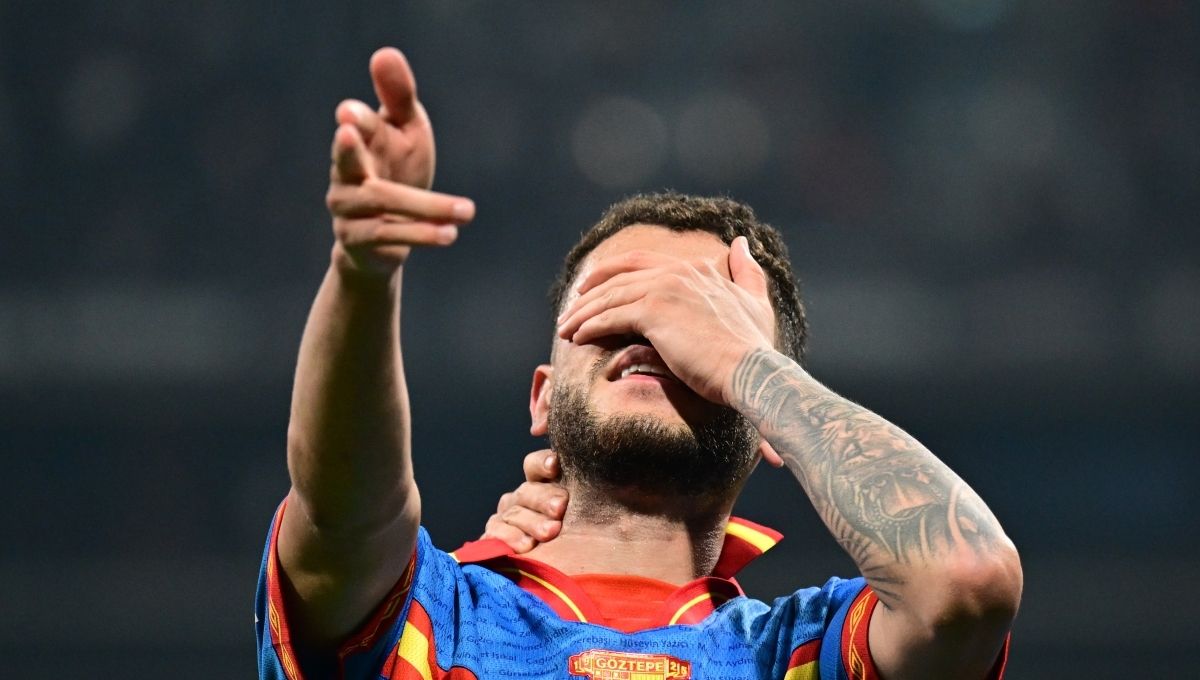 Рома - итальянский клуб планирует подписать бразильского форварда Гезтепе Ромуло Рома - итальянский клуб планирует подписать бразильского форварда Гезтепе Ромуло