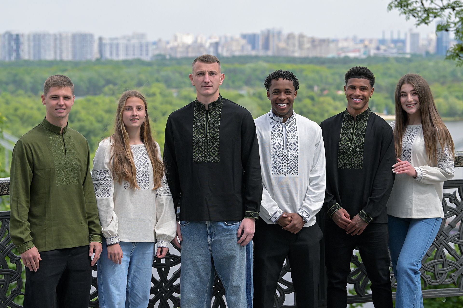 Як українські спортсмени вітають із Днем вишиванки Як українські спортсмени вітають із Днем вишиванки