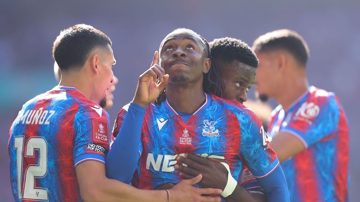 Крістал Пелес Манчестер Сіті - результат, відеоогляд фіналу Кубка Англії 2024/2025 Крістал Пелес Манчестер Сіті - результат, відеоогляд фіналу Кубка Англії 2024/2025