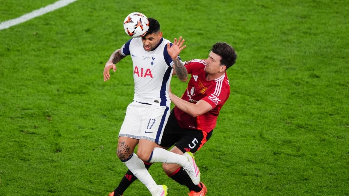 Лига Европы - Харри Магуайр почти подрался с Кристианом Ромеро из Тоттенхэма - видео Лига Европы - Харри Магуайр почти подрался с Кристианом Ромеро из Тоттенхэма - видео