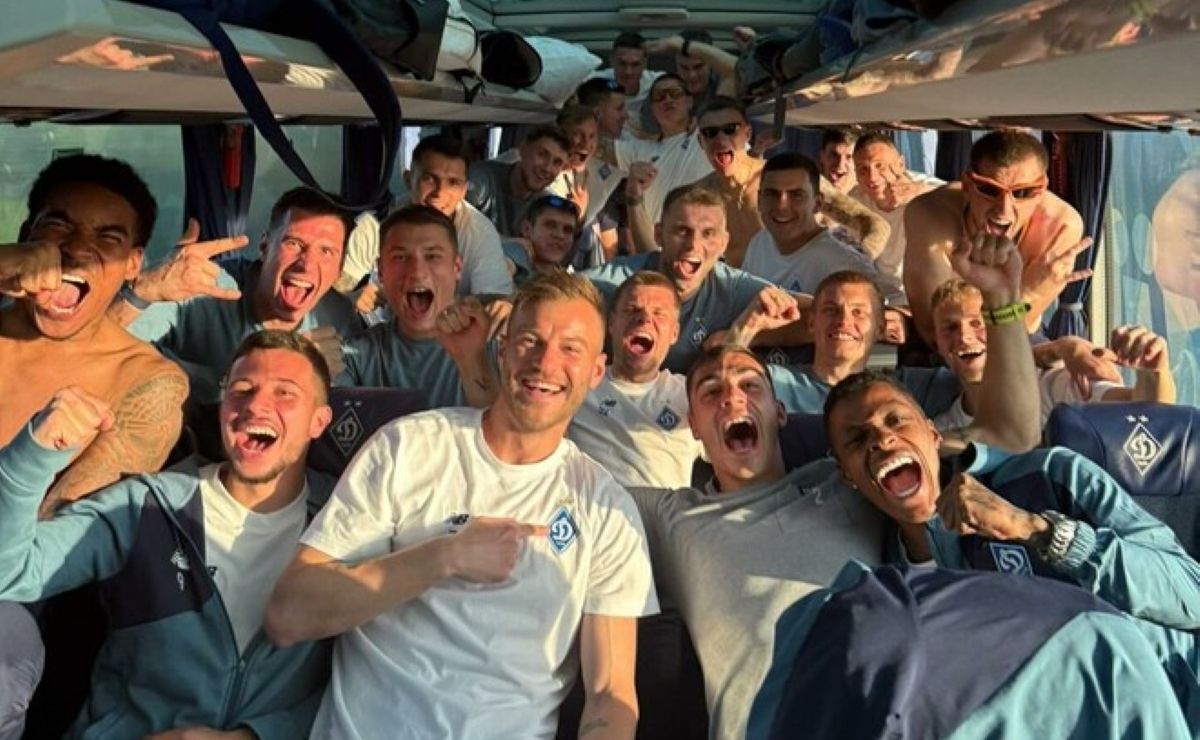 Динамо - хто видасть золоті медалі столичному клубу на церемонії нагородження Динамо - хто видасть золоті медалі столичному клубу на церемонії нагородження