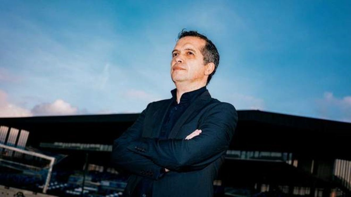 Шахтер сделал предложение по контракту Луису Кастро, который тренирует Дюнкерк Шахтер сделал предложение по контракту Луису Кастро, который тренирует Дюнкерк