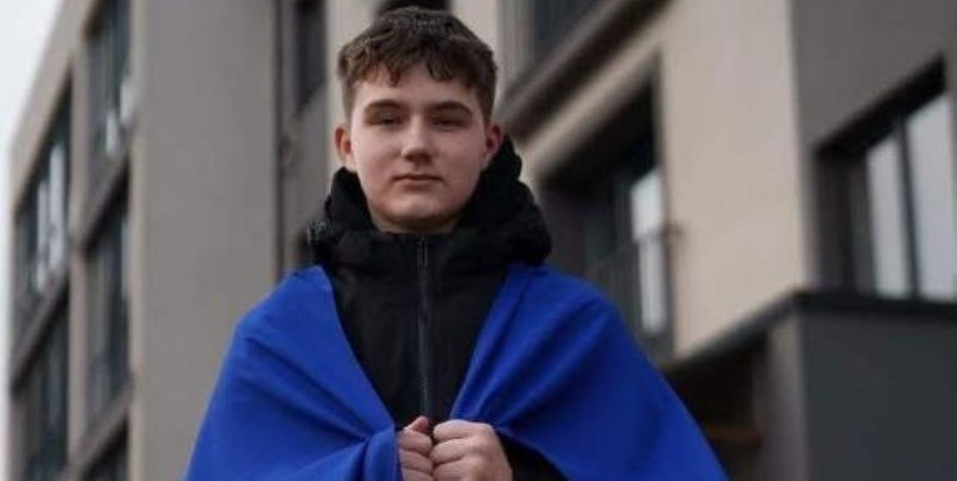 Комаров відмовився виступати під прапором Росії Комаров відмовився виступати під прапором Росії