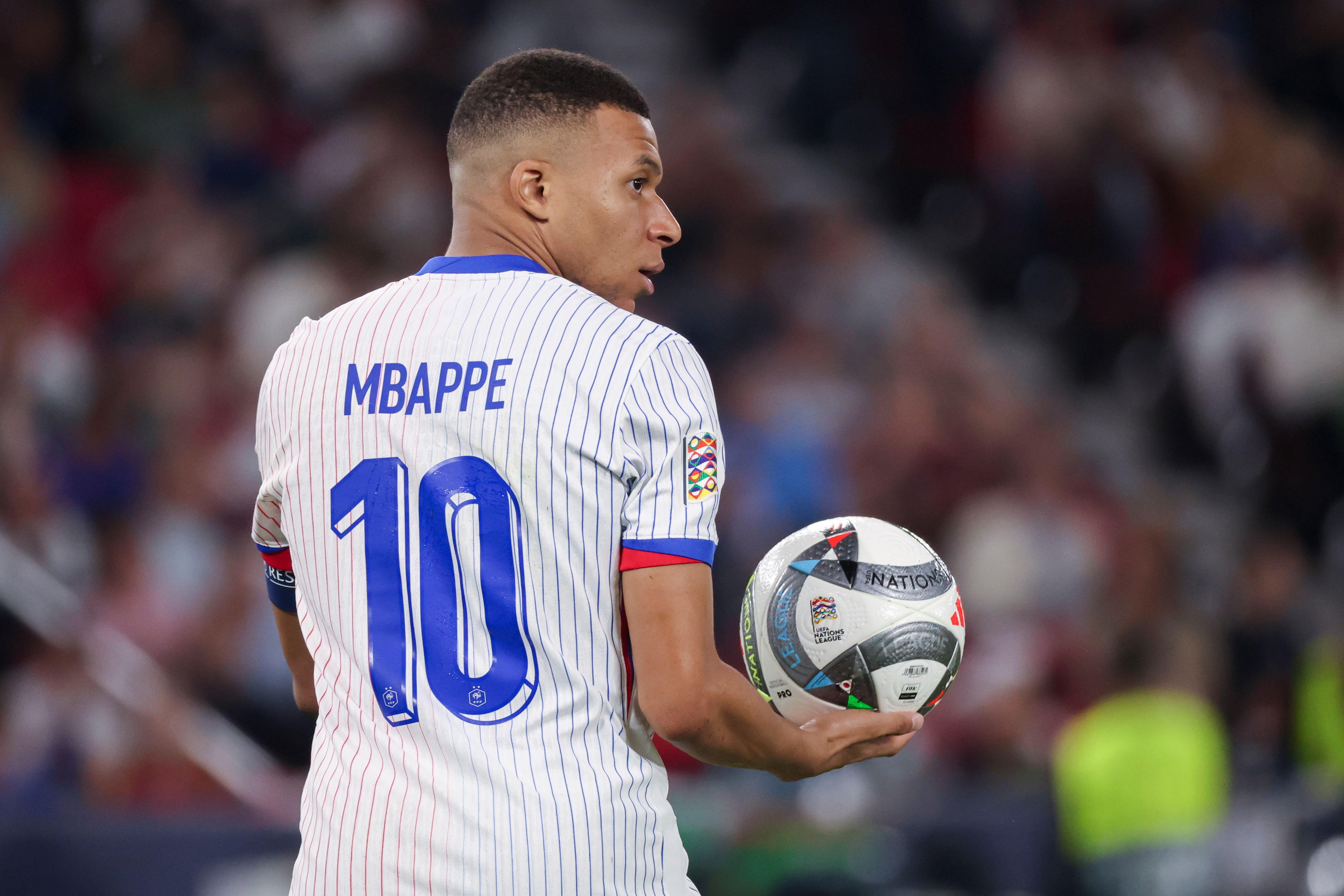 Килиан Мбаппе - какое достижение покорилось форварду Реала в составе сборной Франции Килиан Мбаппе - какое достижение покорилось форварду Реала в составе сборной Франции