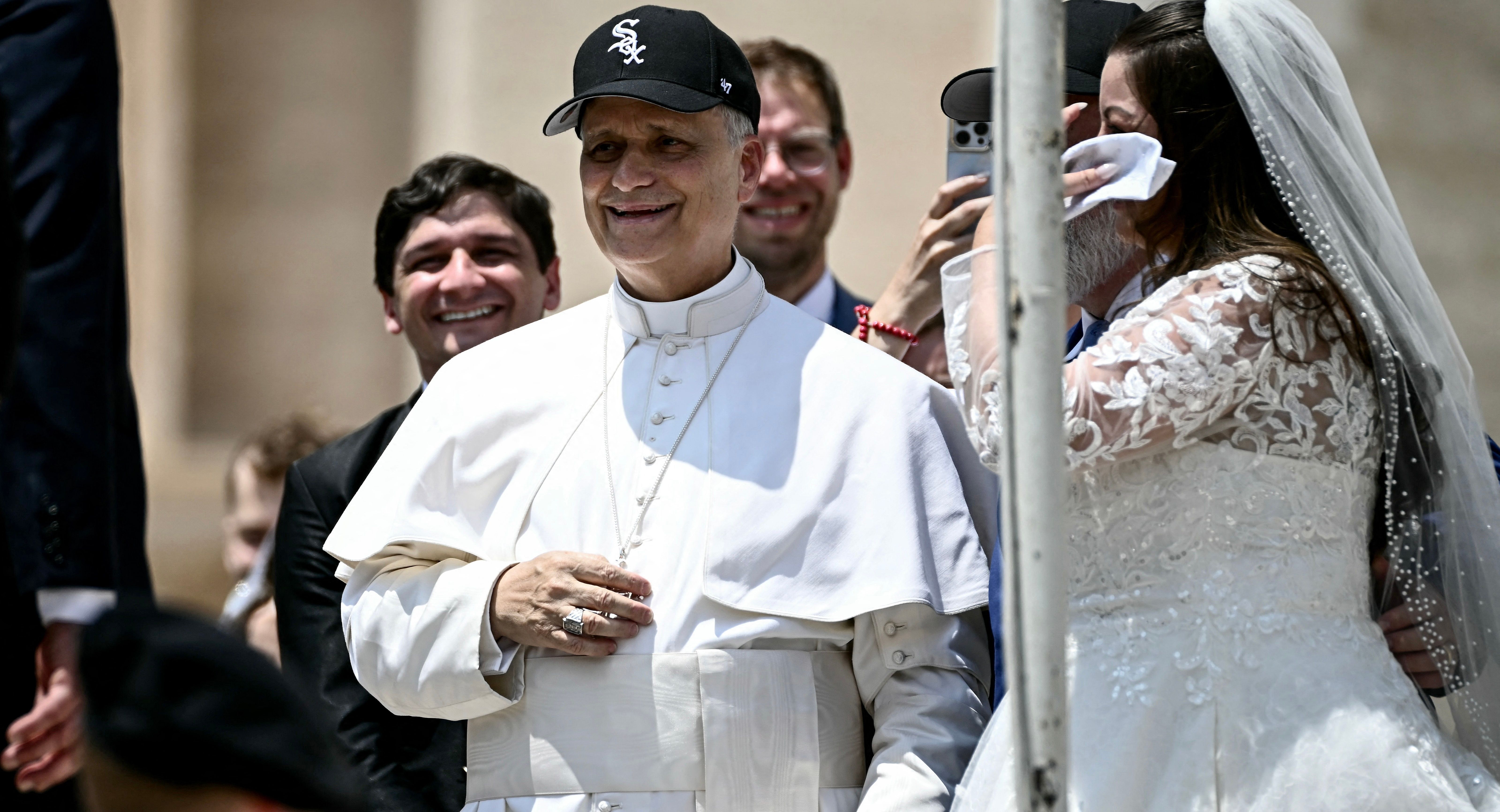 Папа Римский надел нестандартную для Ватикана одежду Папа Римский надел нестандартную для Ватикана одежду