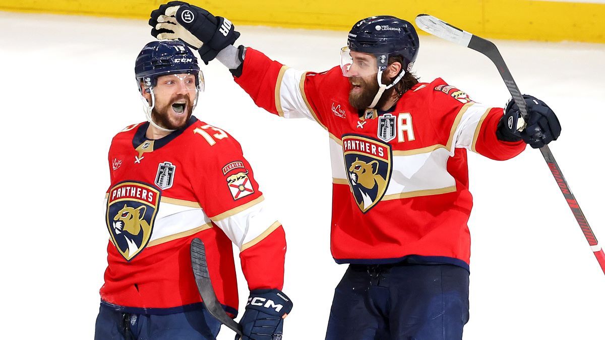 Сэм Райнхарт повторил рекорд НХЛ Сэм Райнхарт повторил рекорд НХЛ