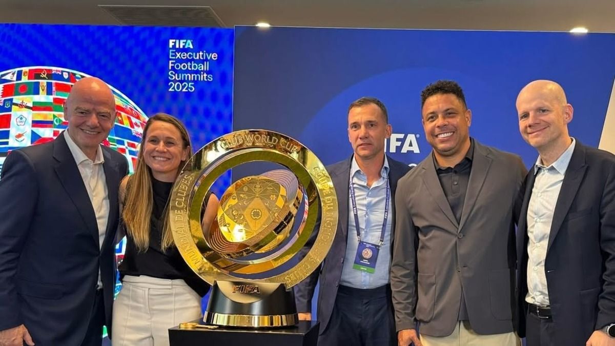 Андрій Шевченко на КЧС-2025 - фото президента УАФ із зірками футболу Андрій Шевченко на КЧС-2025 - фото президента УАФ із зірками футболу