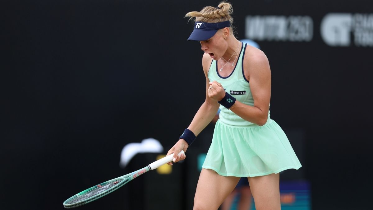 Даяна Ястремская - Магда Линетт - результат 1/2 финала WTA 250, смотрите видео Даяна Ястремская - Магда Линетт - результат 1/2 финала WTA 250, смотрите видео