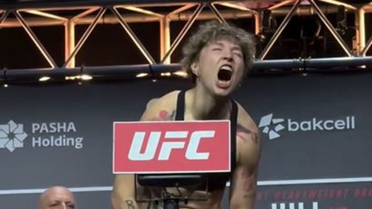 Російську бійчину ММА Іріну Алєксєєву в Баку зустріли гаслом Слава Україні - відео Російську бійчину ММА Іріну Алєксєєву в Баку зустріли гаслом Слава Україні - відео