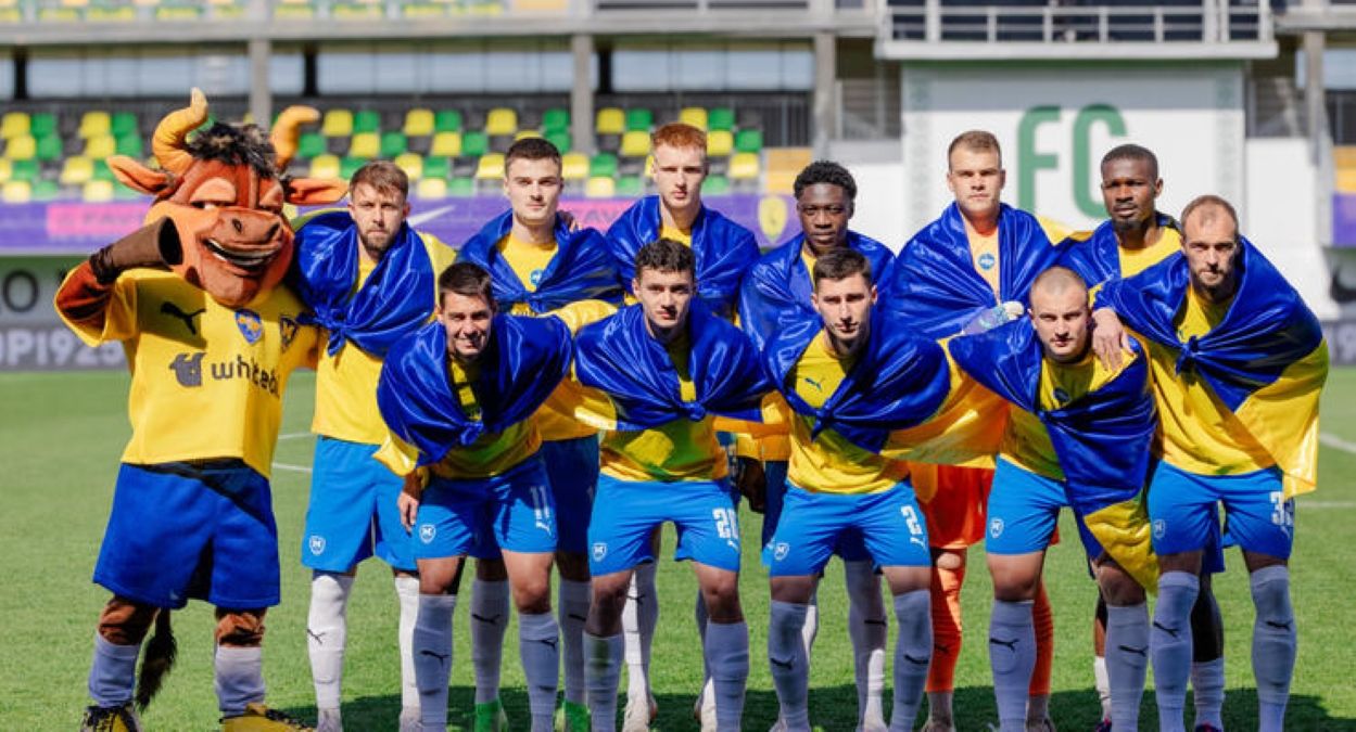 Зарплати футболістів - скільки Металіст, Епіцентр витрачають коштів на гравців Зарплати футболістів - скільки Металіст, Епіцентр витрачають коштів на гравців