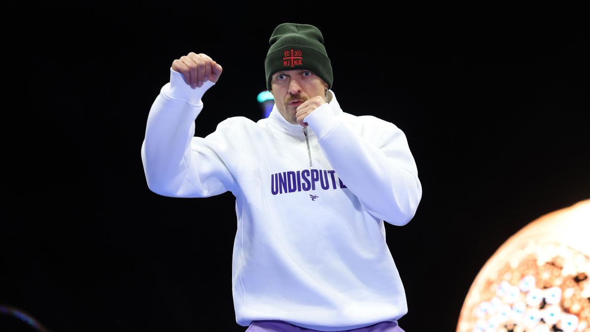 Названы спарринг-партнеры Усика перед боем с Дюбуа Названы спарринг-партнеры Усика перед боем с Дюбуа