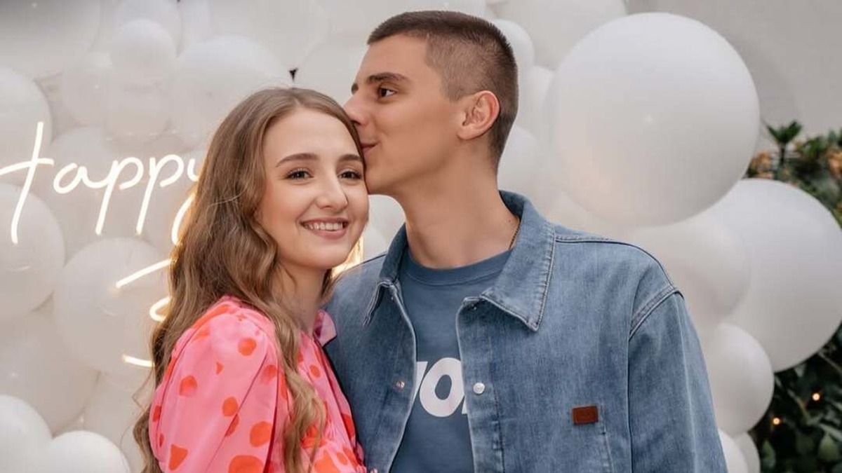 Виталий Миколенко с дочкой - футболист сборной Украины опубликовал видео Виталий Миколенко с дочкой - футболист сборной Украины опубликовал видео