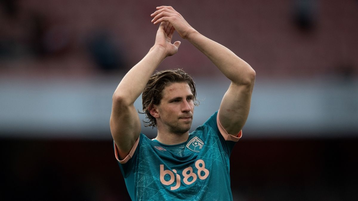 Трансфер Ильи Забарного - Борнмут принял предложение ПСЖ Трансфер Ильи Забарного - Борнмут принял предложение ПСЖ