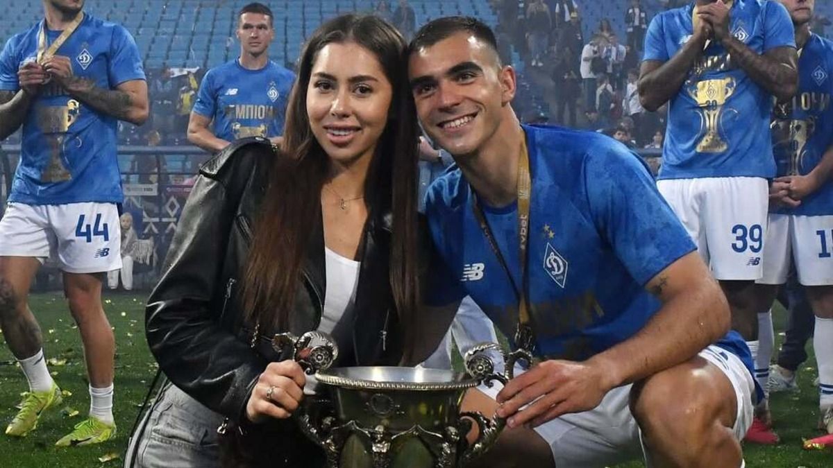 Наречена Костянтина Вівчаренка поділилася історією кохання Наречена Костянтина Вівчаренка поділилася історією кохання