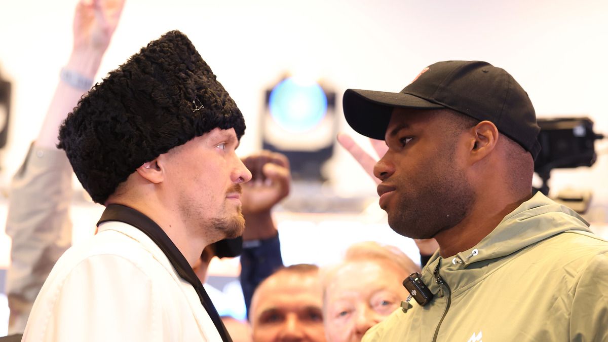 Реванш Усик - Дюбуа - видео битвы взглядов на пресс-конференции 17 июля 2025 года Реванш Усик - Дюбуа - видео битвы взглядов на пресс-конференции 17 июля 2025 года