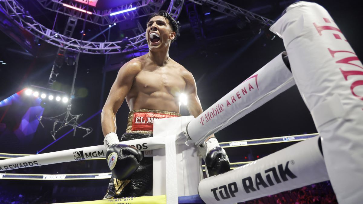 Варгас нокаутировал Эспинозу Варгас нокаутировал Эспинозу