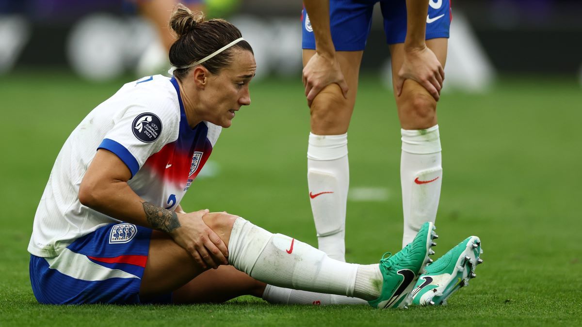 Люсі Бронз Євро-2025 провела з переломом ноги Люсі Бронз Євро-2025 провела з переломом ноги