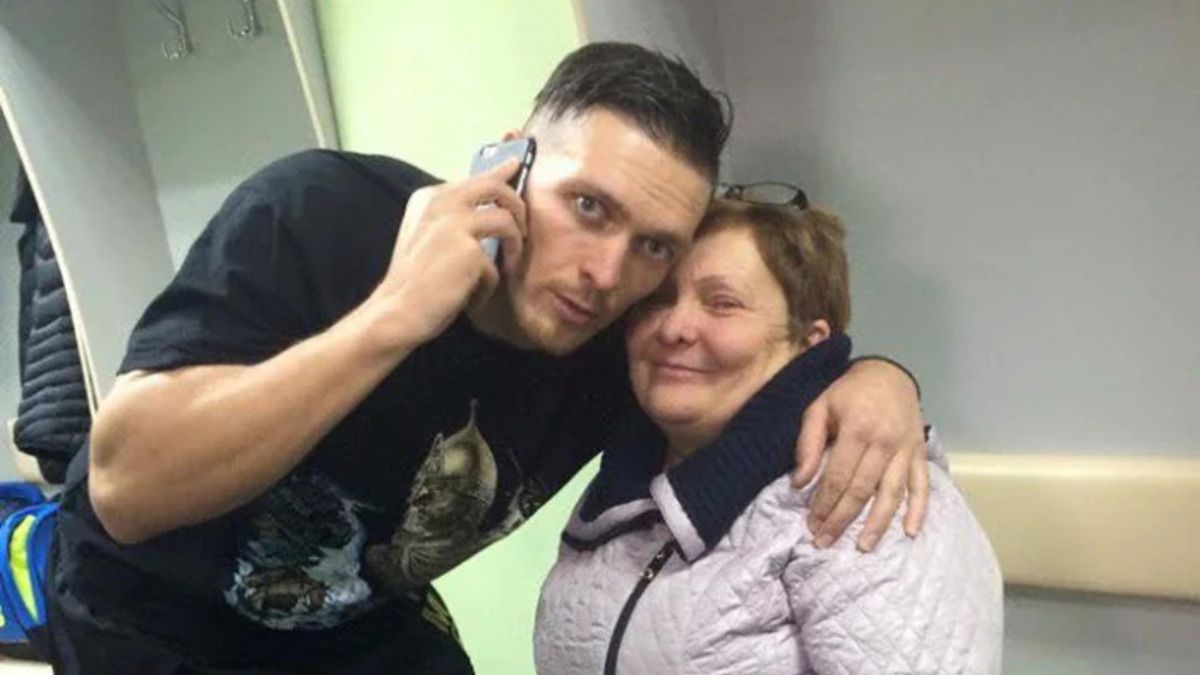 Мама Александра Усика - что известно о ней, сколько лет, где живет, биография Мама Александра Усика - что известно о ней, сколько лет, где живет, биография