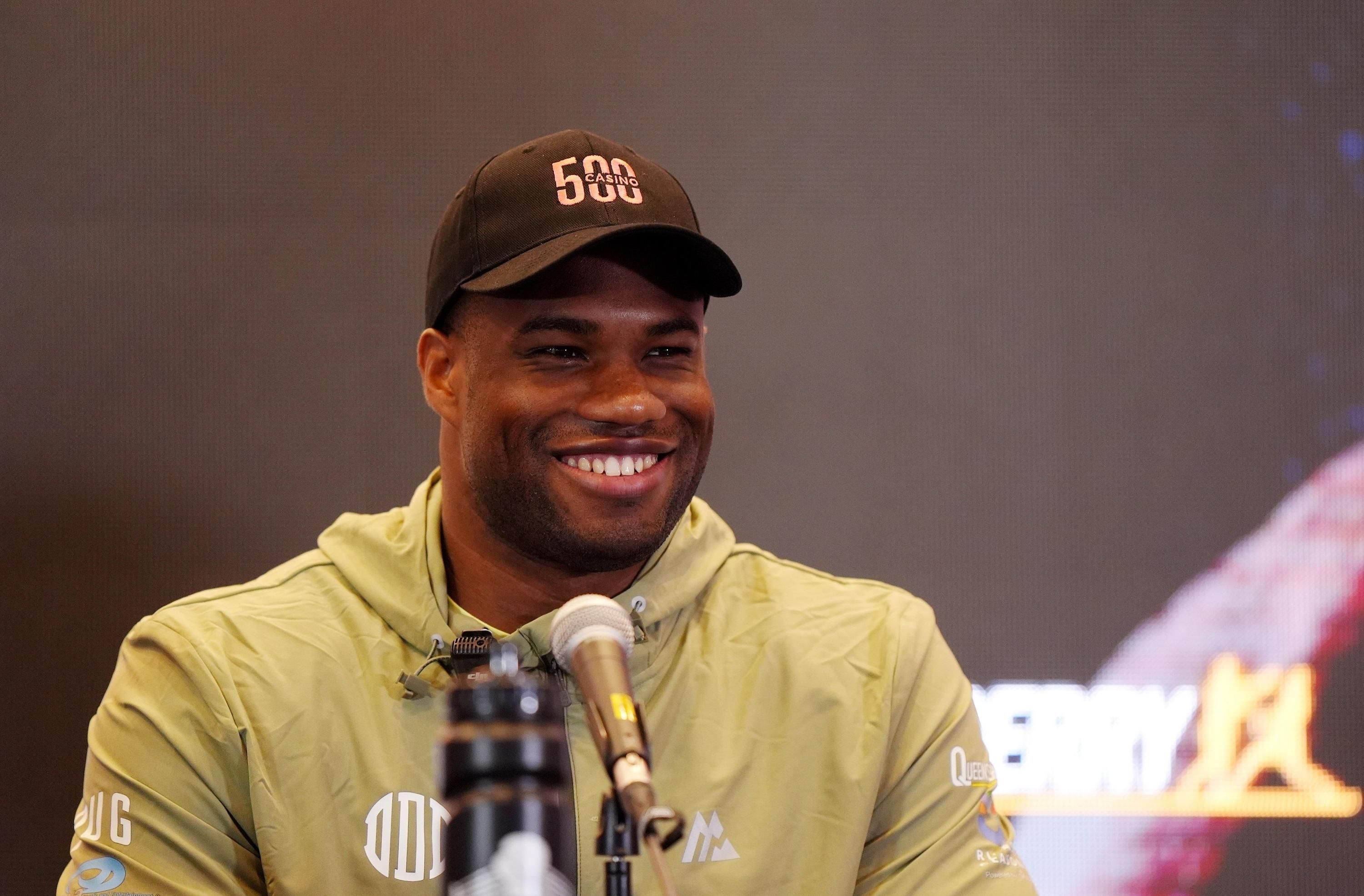 Дюбуа відсторонений Дюбуа відсторонений