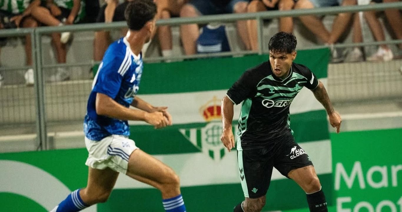 Комо и Бетис устроили драку Комо и Бетис устроили драку