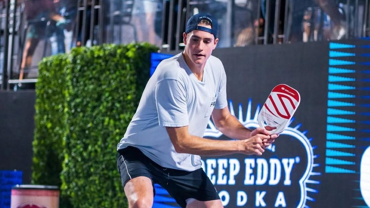 Джон Иснер хочет возвращения российского флага в теннис - реакция социальных сетей Джон Иснер хочет возвращения российского флага в теннис - реакция социальных сетей