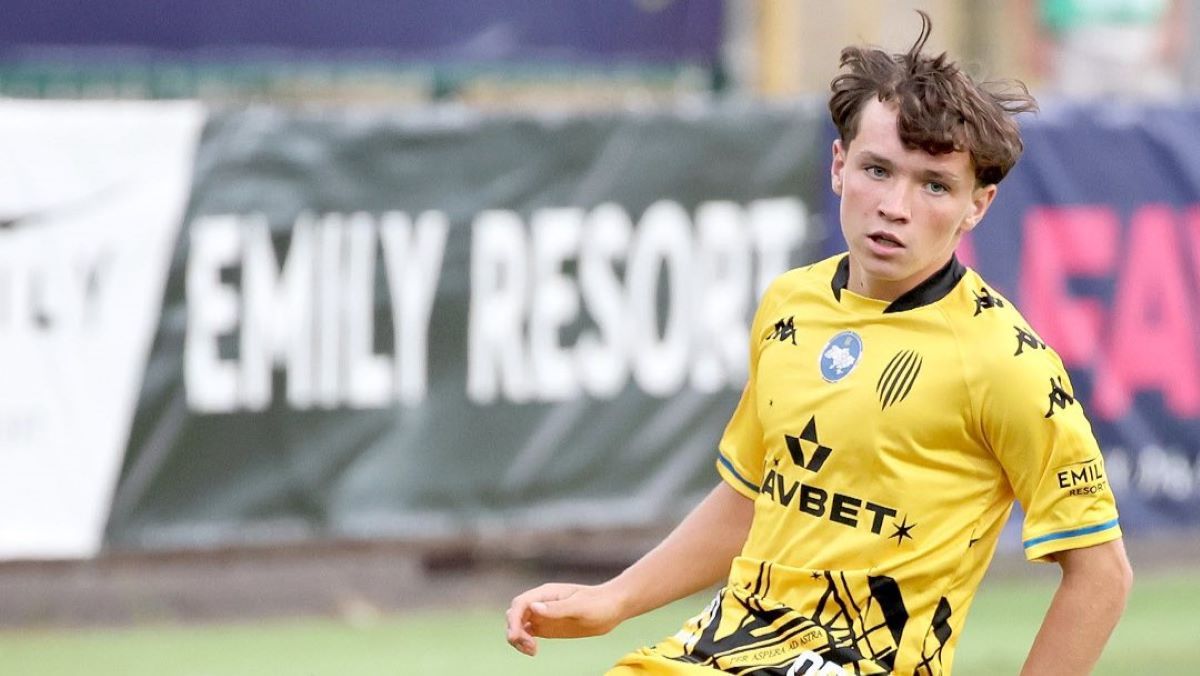 Дзюринець став наймолодшим дебютантом в історії УПЛ Дзюринець став наймолодшим дебютантом в історії УПЛ