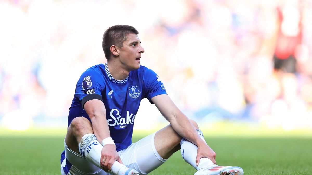 Віталій Миколенко отримав травму в матчі з Ромою 9 серпня - відео Віталій Миколенко отримав травму в матчі з Ромою 9 серпня - відео