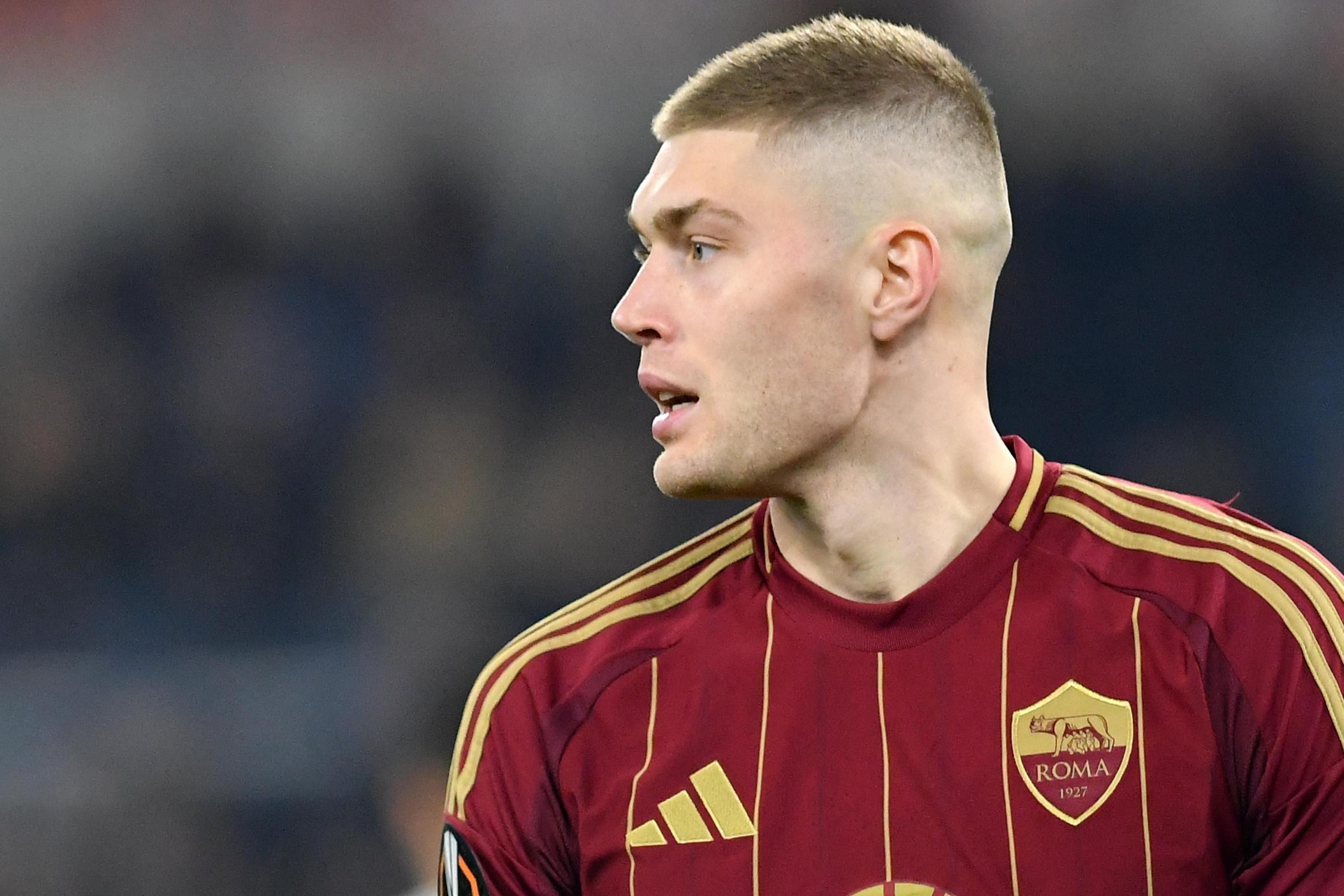 Артем Довбик может перебраться в АПЛ Артем Довбик может перебраться в АПЛ