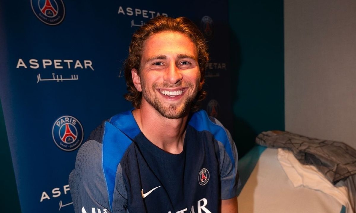 Илья Забарный в ПСЖ - украинский футболист провел тренировку с новой командой Илья Забарный в ПСЖ - украинский футболист провел тренировку с новой командой