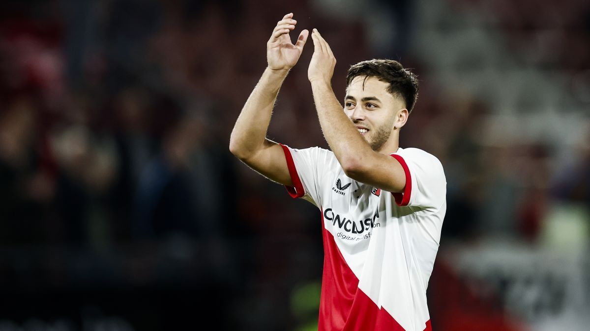 Утрехт відмовився продати футболіста у Спартак через війну в Україні Утрехт відмовився продати футболіста у Спартак через війну в Україні