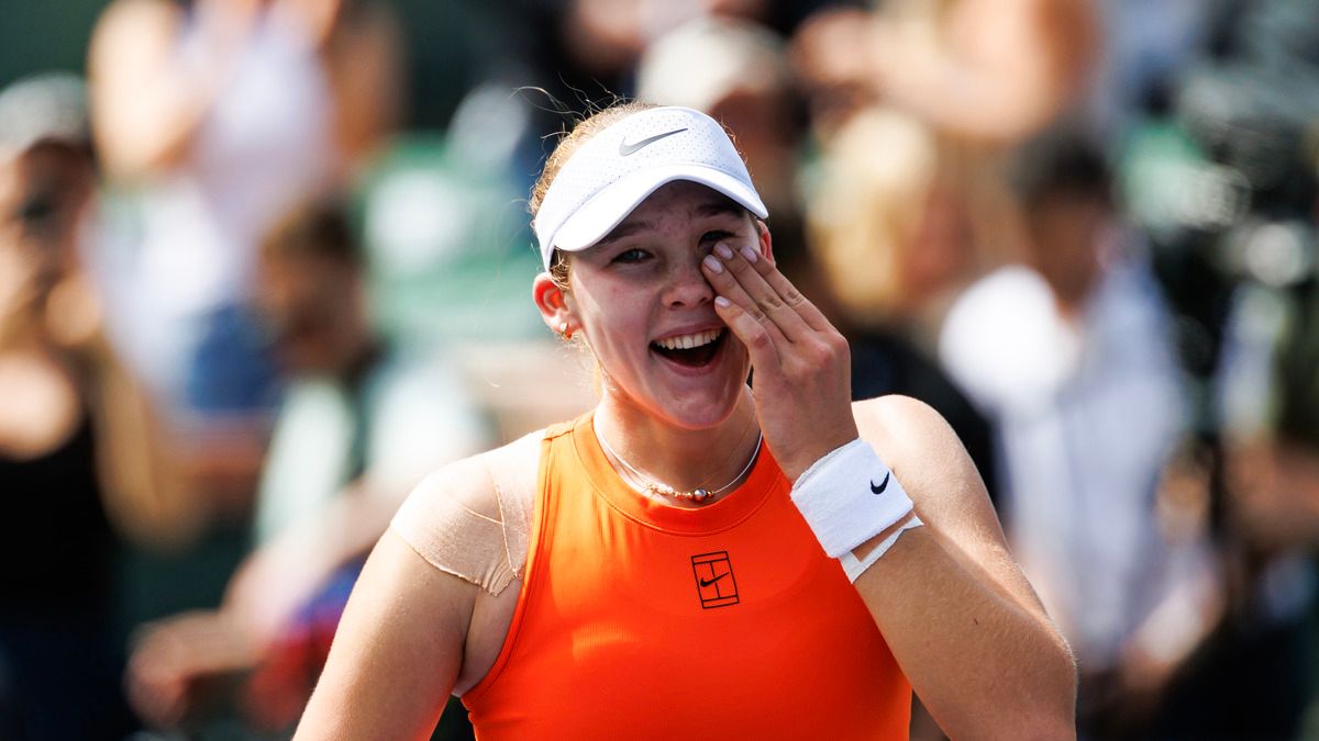 US Open-2025 - видео как россиянка Мирра Андреева била себя ракеткой US Open-2025 - видео как россиянка Мирра Андреева била себя ракеткой