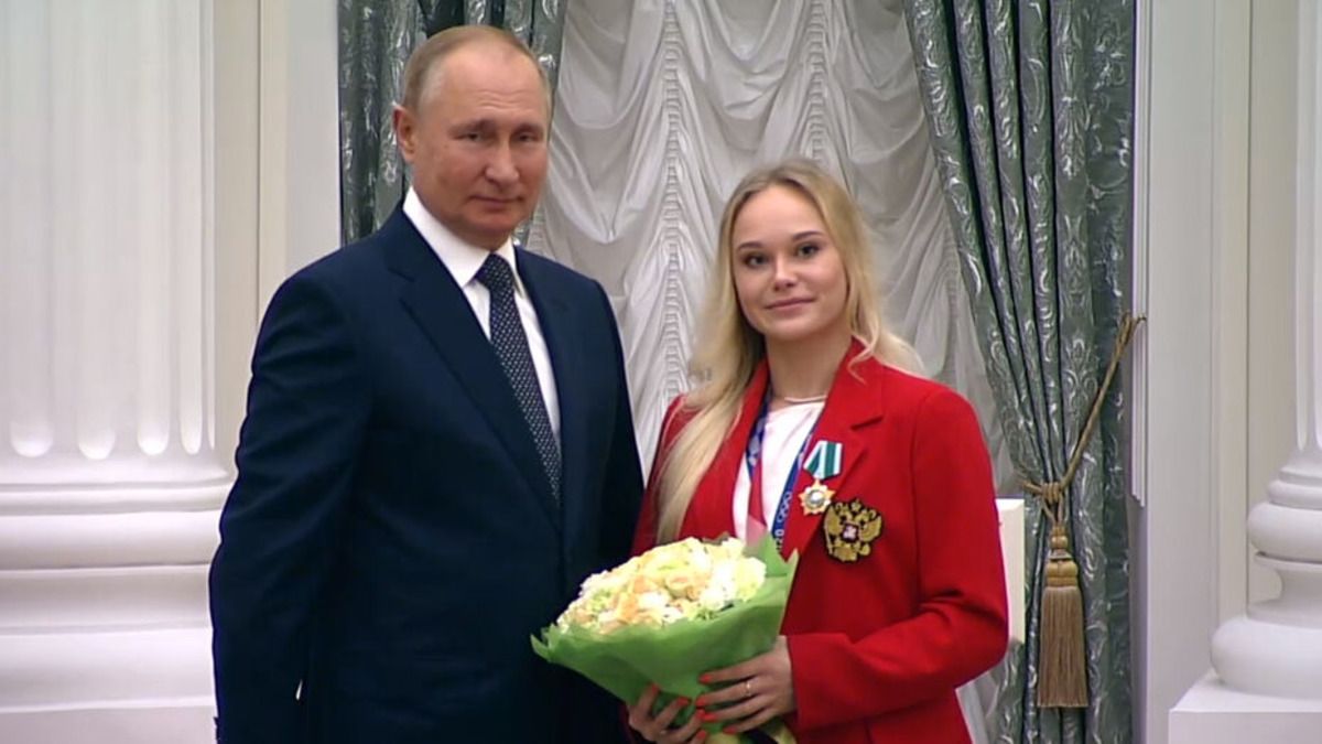 Гимнастка Мельникова выступит в Париже - как россиянка поддерживает Путина и войну