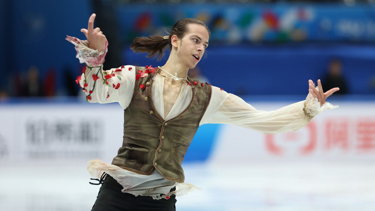 Росіянин виступав під українську пісню - реакція Міжнародного союзу ковзанярі Росіянин виступав під українську пісню - реакція Міжнародного союзу ковзанярі