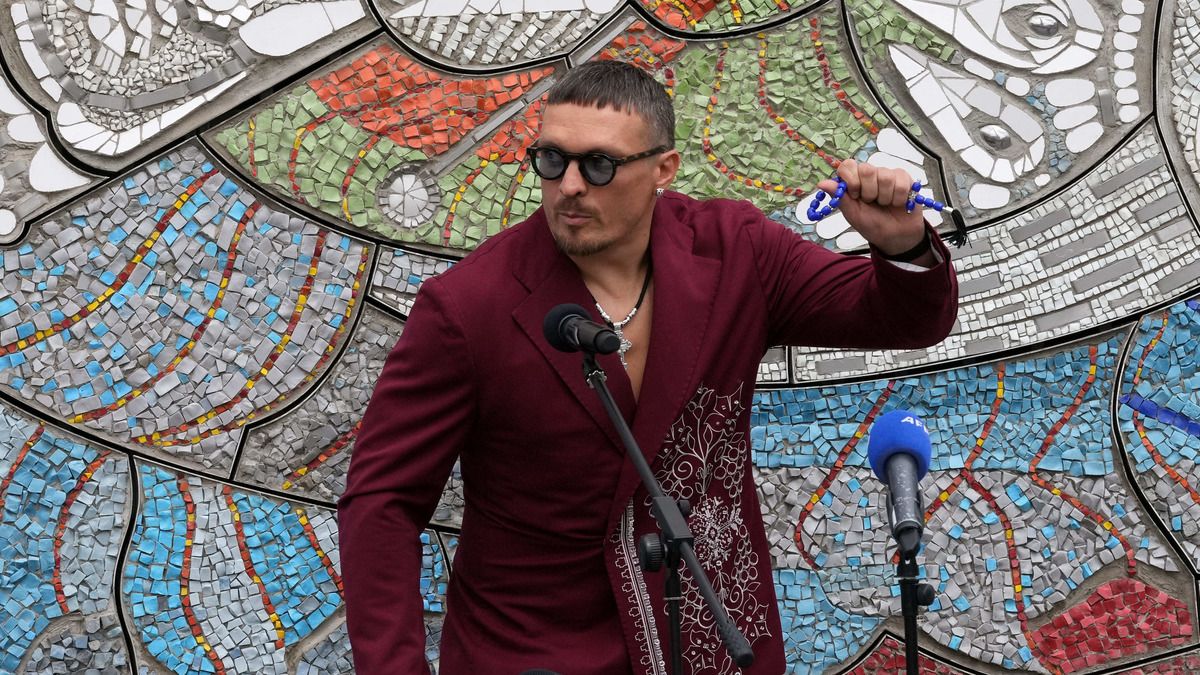 Усик розповів, як у 2008 році став чемпіоном Європи з боксу Усик розповів, як у 2008 році став чемпіоном Європи з боксу