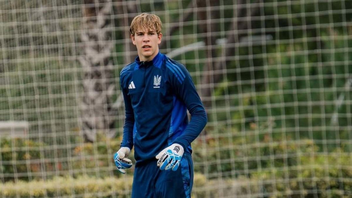 Илья Волошин отразил пенальти в матче Кайрат - Реал Юношеской лиги УЕФА Илья Волошин отразил пенальти в матче Кайрат - Реал Юношеской лиги УЕФА