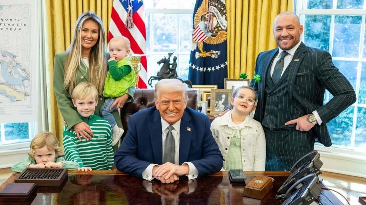 Конор МакГрегор подписал контракт на бой в Белом доме - дата и кто соперник Конор МакГрегор подписал контракт на бой в Белом доме - дата и кто соперник