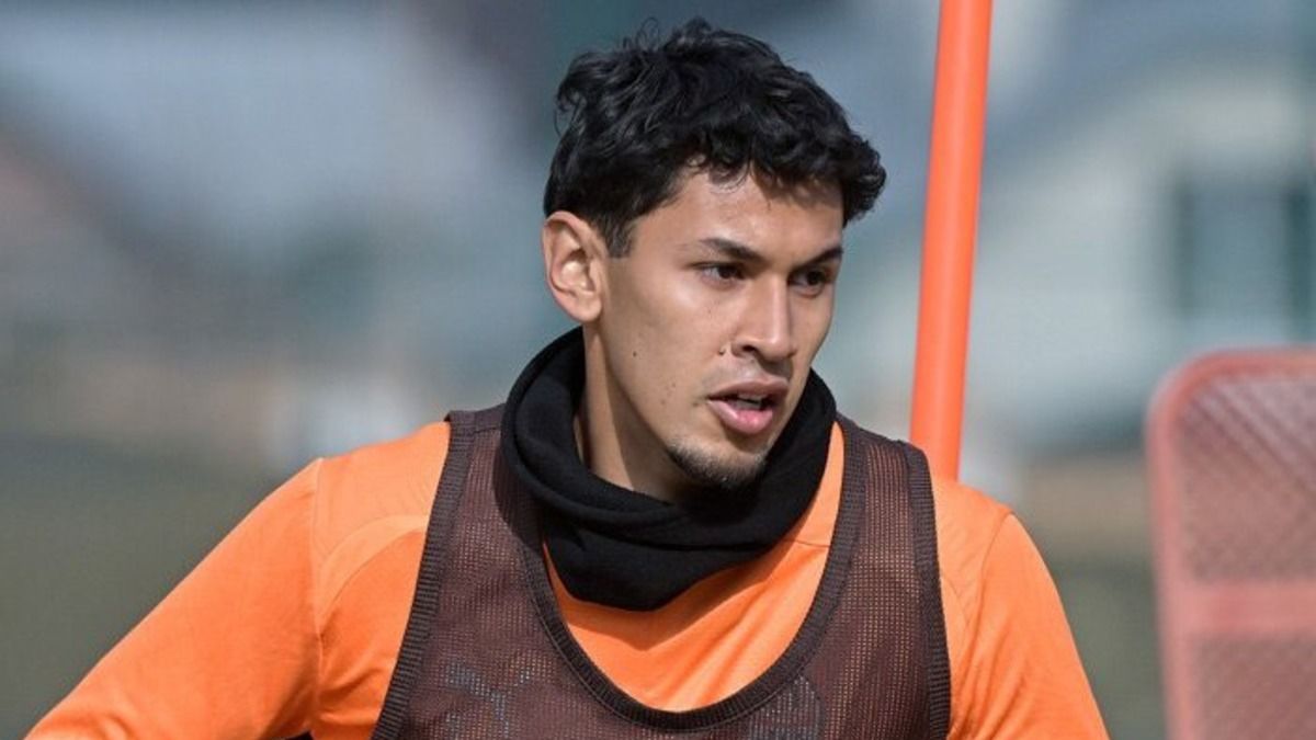 Футболиста Шахтера Диего Арройо вызвали на матч с Россией Футболиста Шахтера Диего Арройо вызвали на матч с Россией