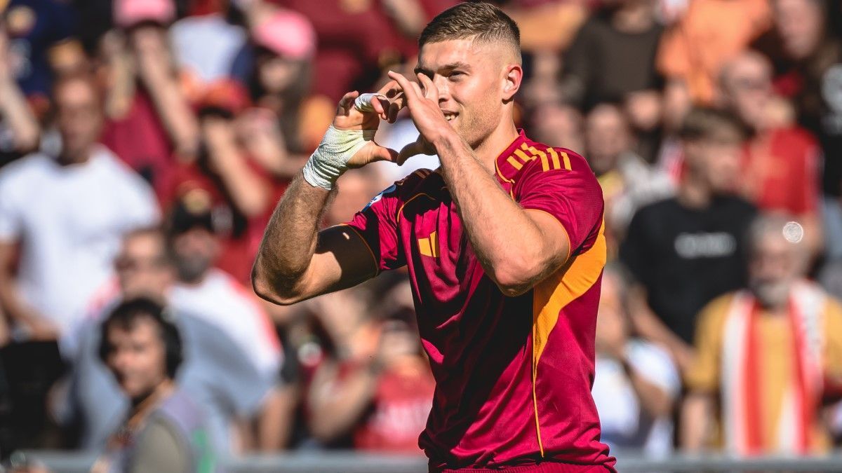 На Довбика претендують три клуби АПЛ На Довбика претендують три клуби АПЛ