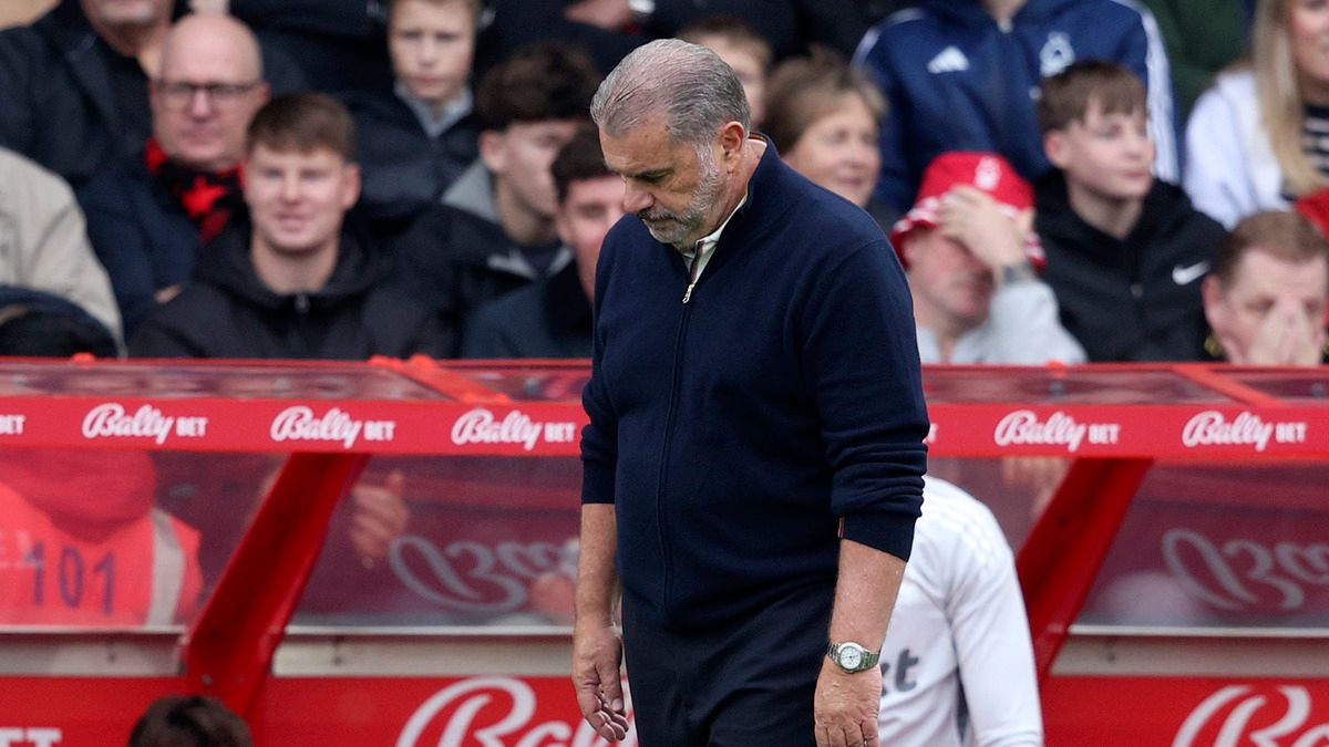 Ноттингем Форест уволил главного тренера Анге Постекоглу Ноттингем Форест уволил главного тренера Анге Постекоглу