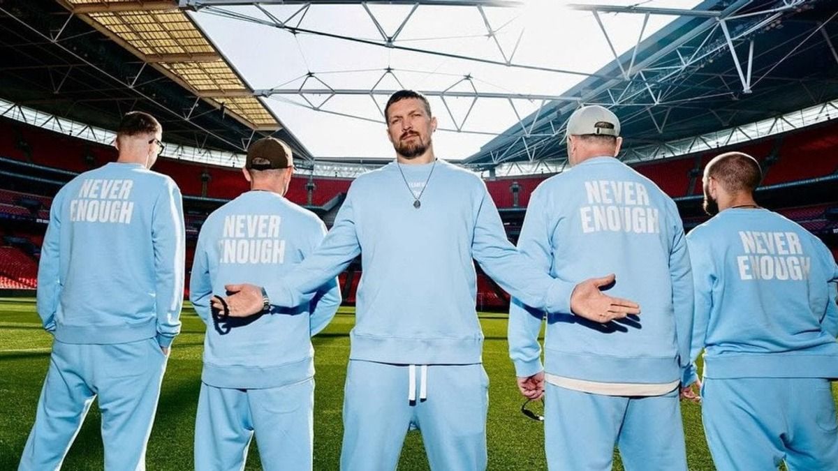 Усик розповів, як виграв людину в карти у бандитів Усик розповів, як виграв людину в карти у бандитів