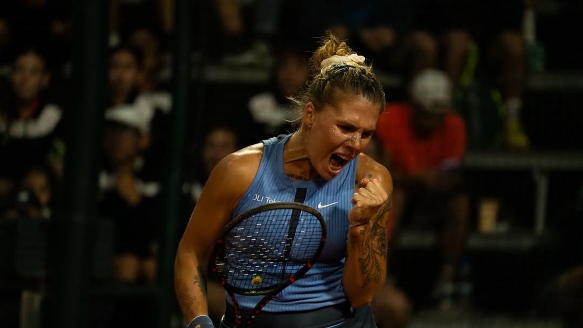 Теннисистка Александра Олейникова отказалась фотографироваться с россиянами Теннисистка Александра Олейникова отказалась фотографироваться с россиянами