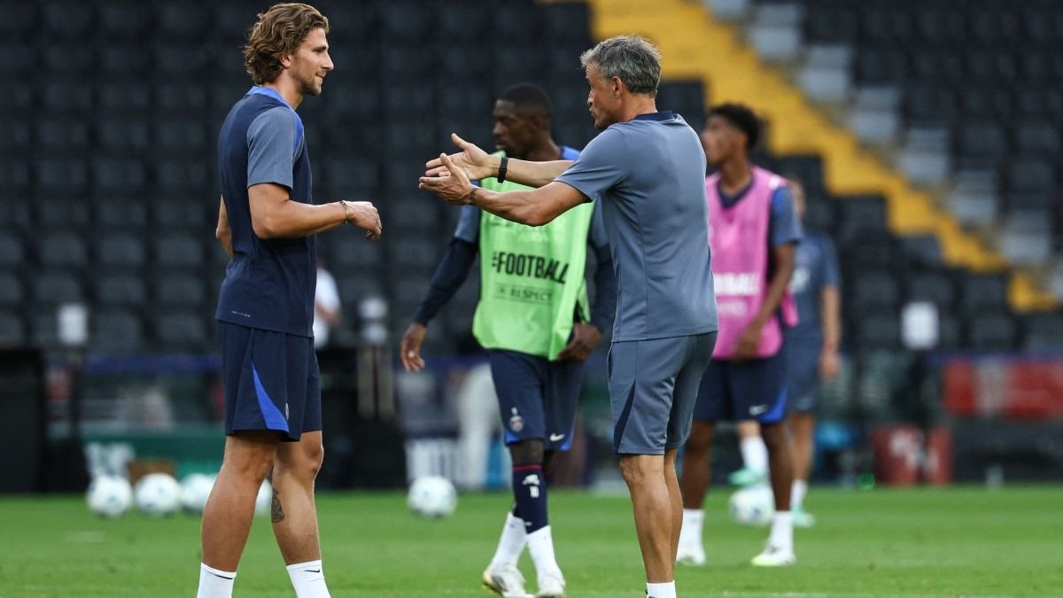 Забарний не зіграв за ПСЖ у матчі з Ренном - як Луїс Енріке пояснив відсутність Забарний не зіграв за ПСЖ у матчі з Ренном - як Луїс Енріке пояснив відсутність