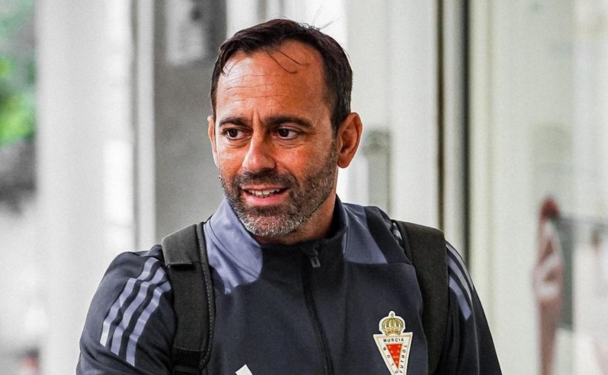 Карпати можуть звільнити Владислава Лупашка - хто може очолити львівський клуб Карпати можуть звільнити Владислава Лупашка - хто може очолити львівський клуб