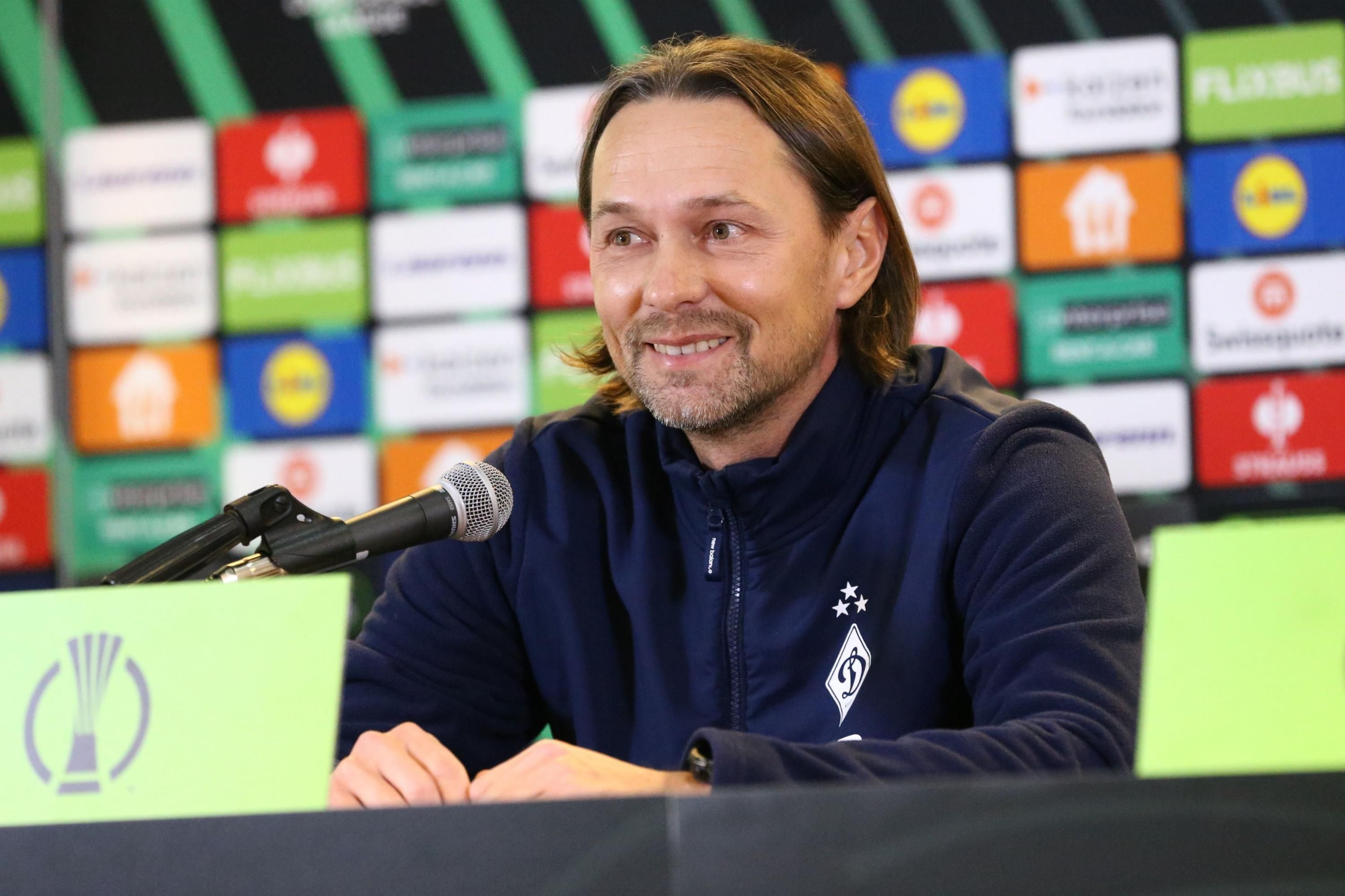 Игорь Костюк повеселил на пресс-конференции